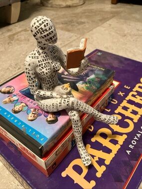 Text-Print Reading Figurine with Book and Cat Accent - White
